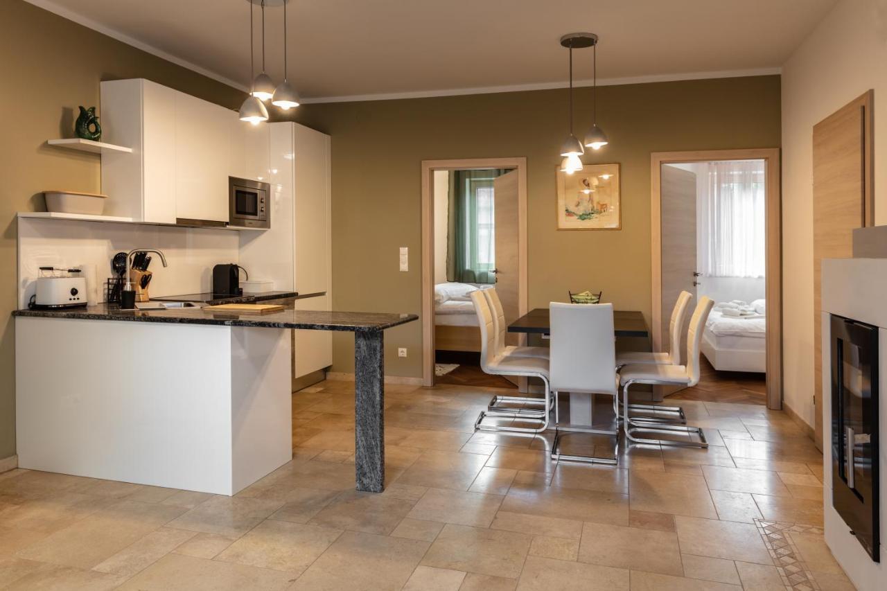 Pannonia Appartements นอยซีเดิลอัมเซ ภายนอก รูปภาพ