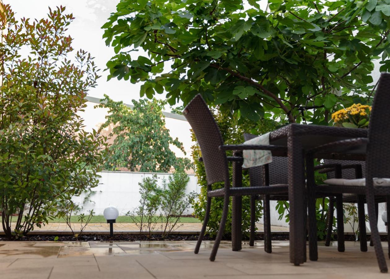 Pannonia Appartements นอยซีเดิลอัมเซ ภายนอก รูปภาพ