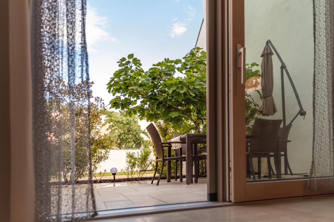 Pannonia Appartements นอยซีเดิลอัมเซ ภายนอก รูปภาพ