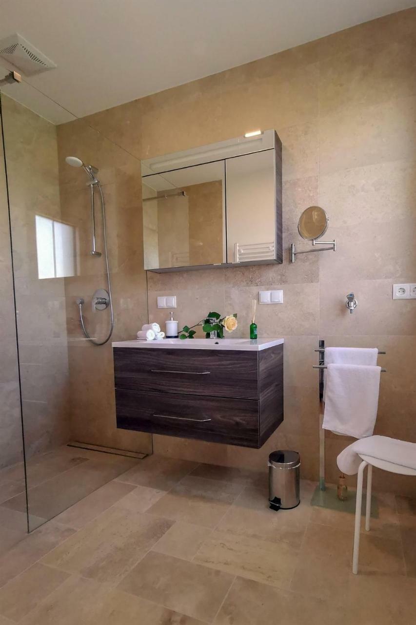 Pannonia Appartements นอยซีเดิลอัมเซ ภายนอก รูปภาพ
